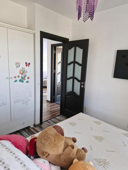 Apartament cu 3 camere decomandat, mobilat în Popas Păcurari