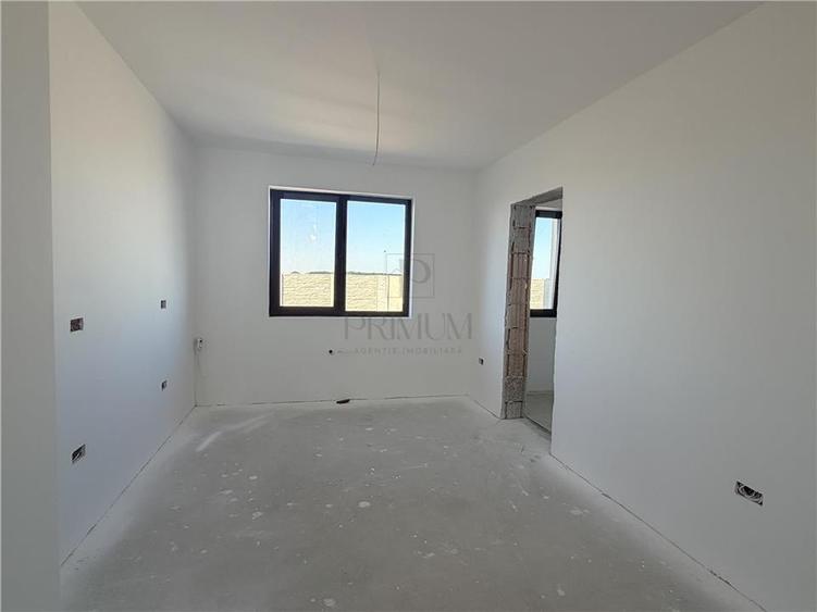 Duplex cu 4 camere cu Canalizare în Moșnița Veche