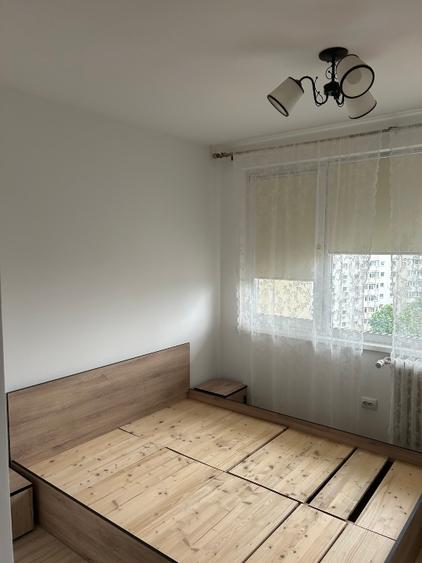 Apartament cu 3 camere semidecomandat în Doamna Ghica