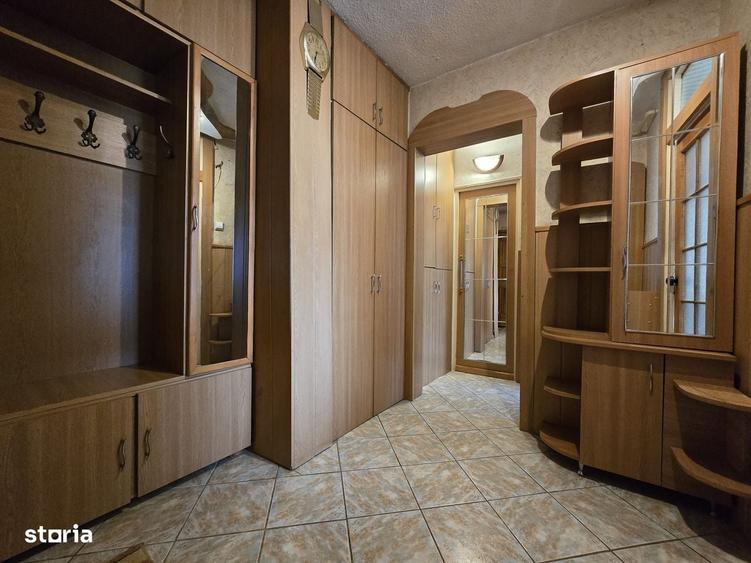 Apartament cu 2 camere decomandat în Vest