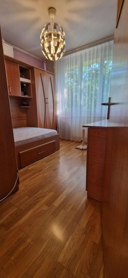 Apartament cu 3 camere decomandat, mobilat în Brâncoveanu