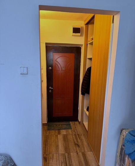 Garsonieră în Titan