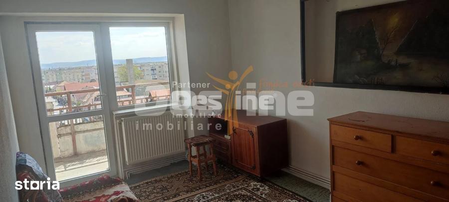 Apartament cu 3 camere decomandat, mobilat în Nord-Est