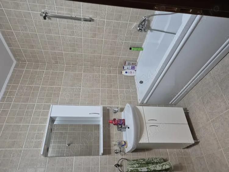 Apartament cu 2 camere nedecomandat în Central