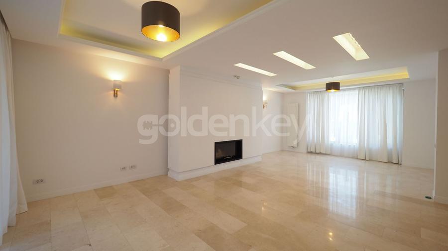 Duplex cu 5 camere cu Canalizare în Pipera