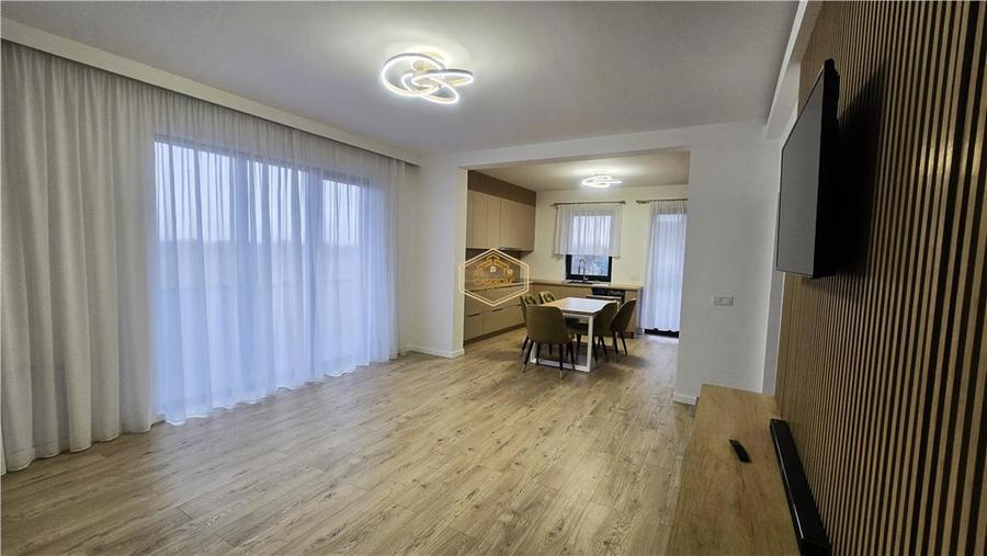 Apartament cu 4 camere decomandat, mobilat în Carpați 2
