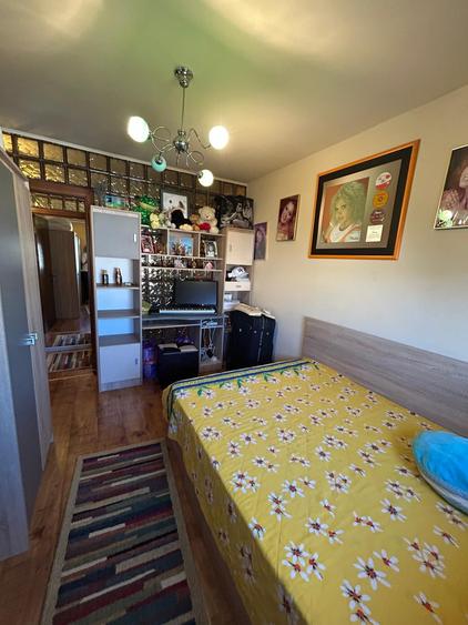 Apartament cu 3 camere în Far
