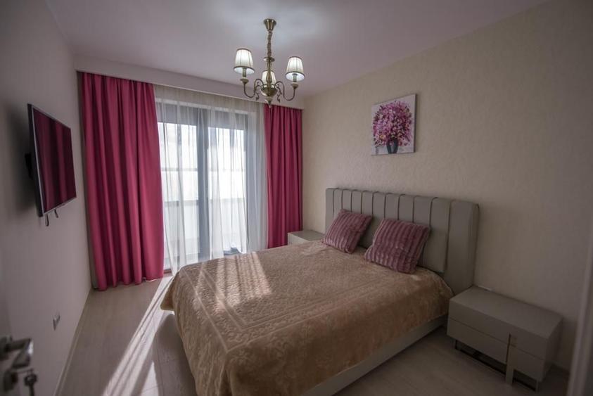 Apartament cu 3 camere decomandat, mobilat în Central