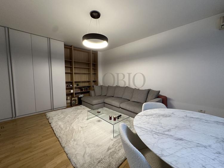 Apartament cu 3 camere decomandat, mobilat în Primăverii