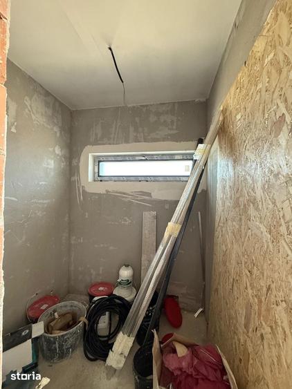 Casă cu 5 camere cu Teren 470 Mp în Central