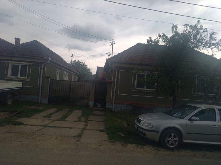 Casă cu 4 camere în Felcheriu