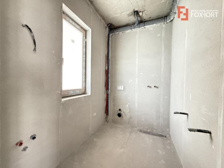 Duplex cu 4 camere cu Canalizare în Săcălaz