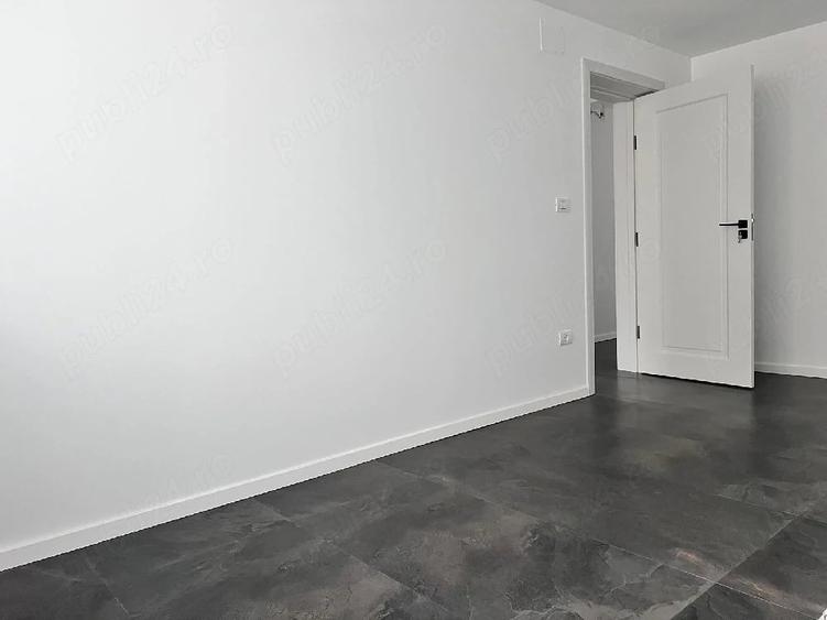 Apartament cu 3 camere decomandat în Exterior Vest