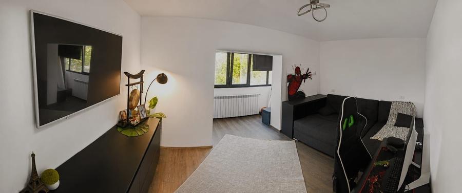 Apartament cu 3 camere decomandat în Central