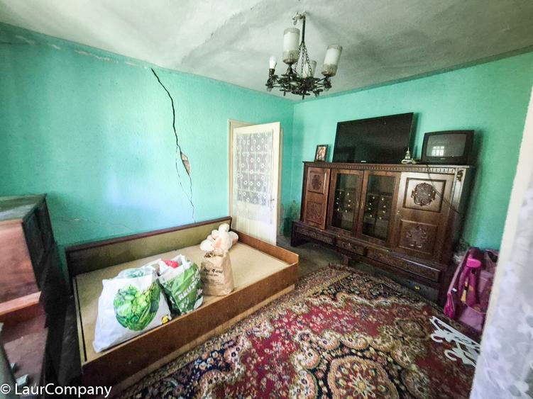 Casă individuală cu 3 camere cu Teren 3287 Mp în Urlueni
