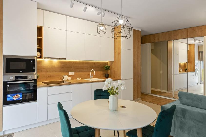 Apartament cu 2 camere decomandat în Jiului