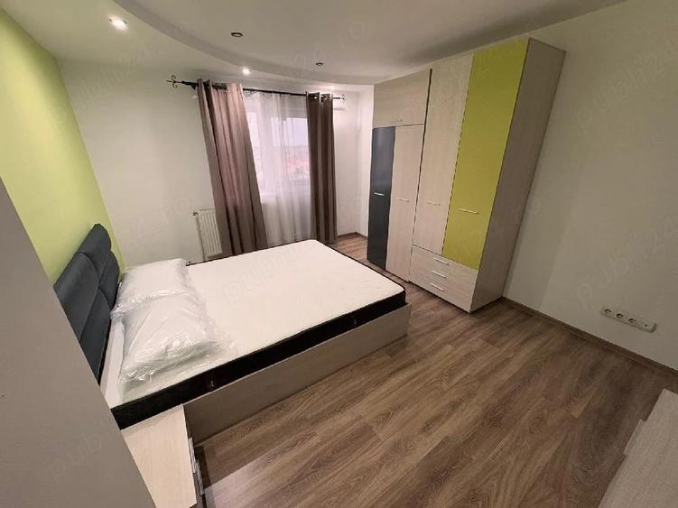 Inchiriez apartament 3 camere 450 euro - 1