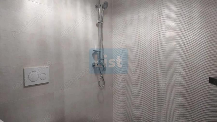 Apartament cu 5 camere decomandat în Nufărul