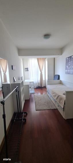 Apartament cu 3 camere decomandat în Dudești