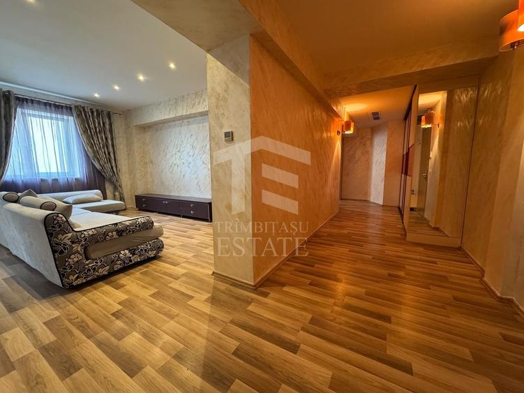 Apartament cu 3 camere decomandat în Văcăresti