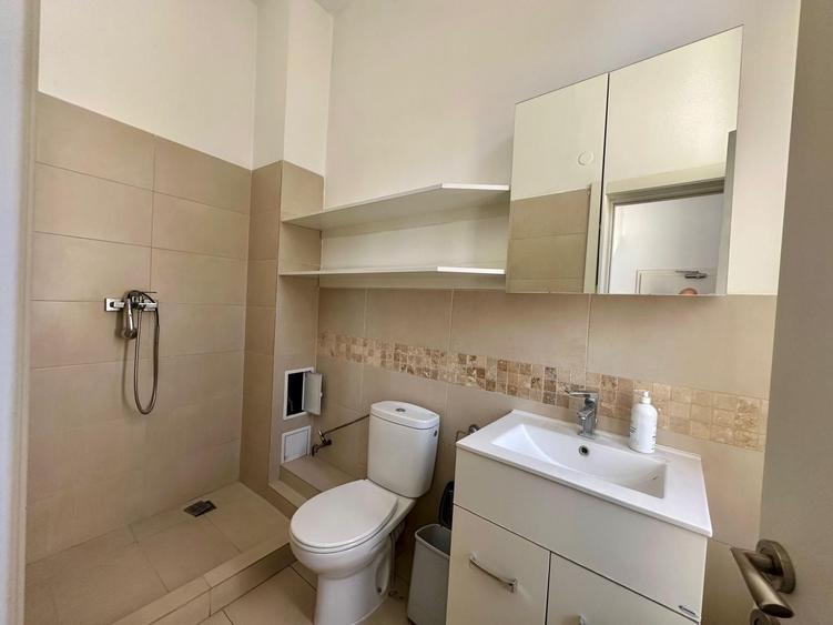 Birou, de 338.5 mp, în Armeneasca