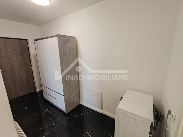 Apartament cu 3 camere semidecomandat, mobilat în Gheorgheni