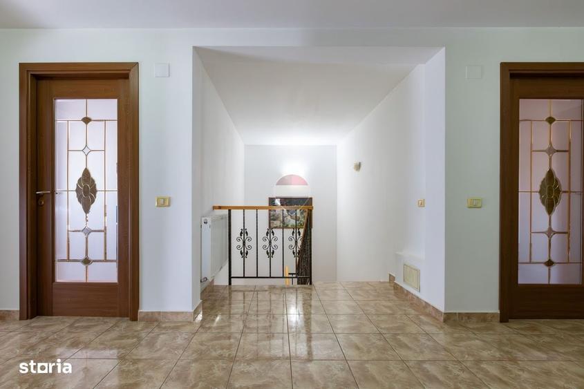 Casă cu 4 camere în Itești