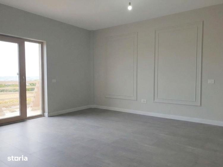 Apartament cu 3 camere în Rediu