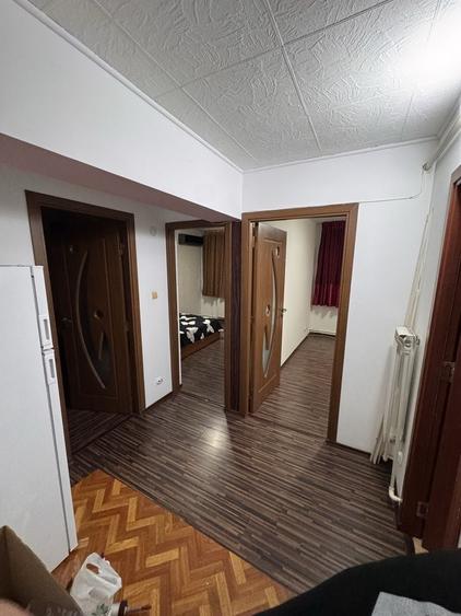 Apartament cu 2 camere decomandat în Zahana