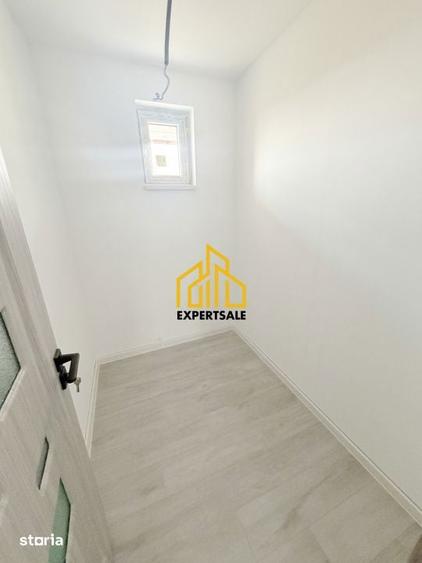 Casă cu 4 camere cu Teren 260 Mp în Clinceni