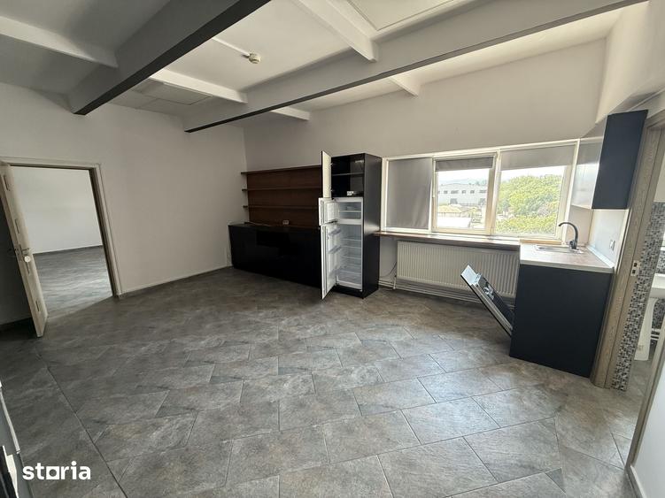 Spațiu comercial, de 312 mp, în Șerbănești