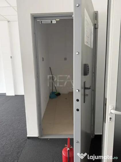 Spațiu comercial, de 150 mp, în Domenii