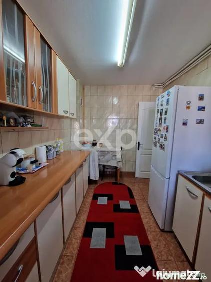 Apartament cu 2 camere decomandat în Micro 6