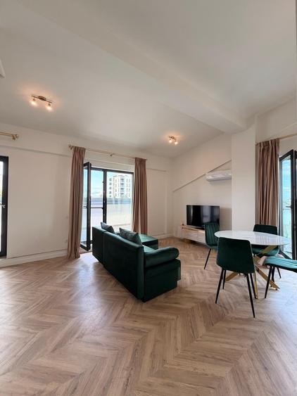 Apartament cu 2 camere decomandat, mobilat în Băneasa
