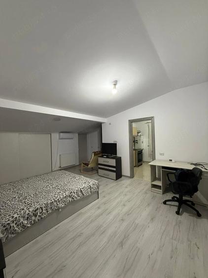 Garsonieră decomandată în Dobroești