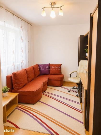 Apartament cu 3 camere decomandat în Valea Borcutului