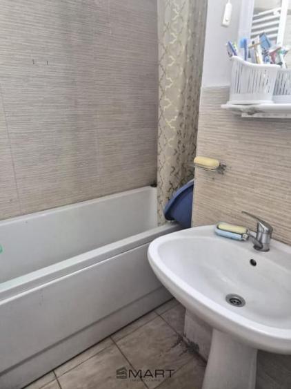 Apartament cu 2 camere semidecomandat în Micești