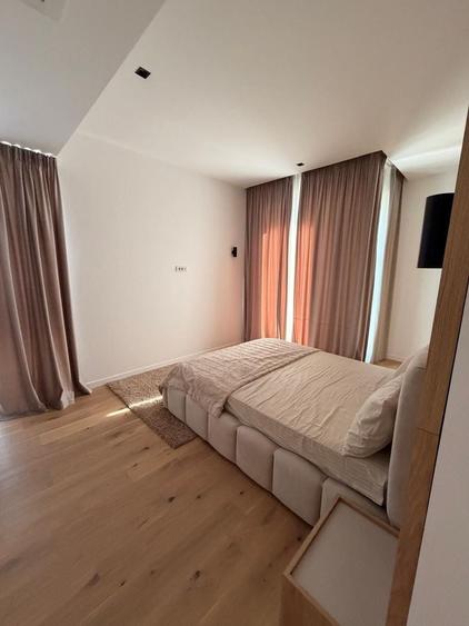 Casă cu 5 camere cu Canalizare în Pipera