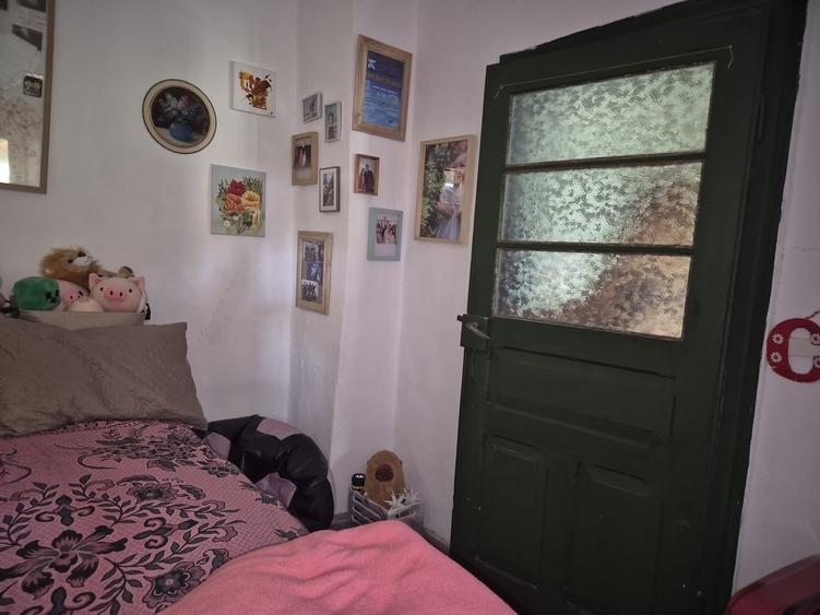 Casă cu 9 camere cu Teren 427 Mp în Central