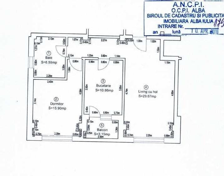 Apartament cu 3 camere decomandat în Exterior Vest