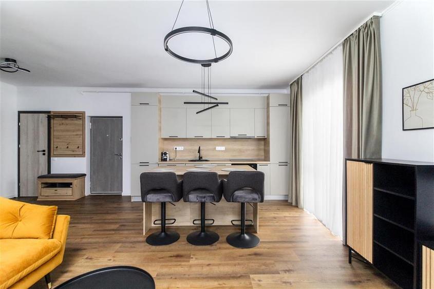 Apartament cu 3 camere semidecomandat în Mănăștur