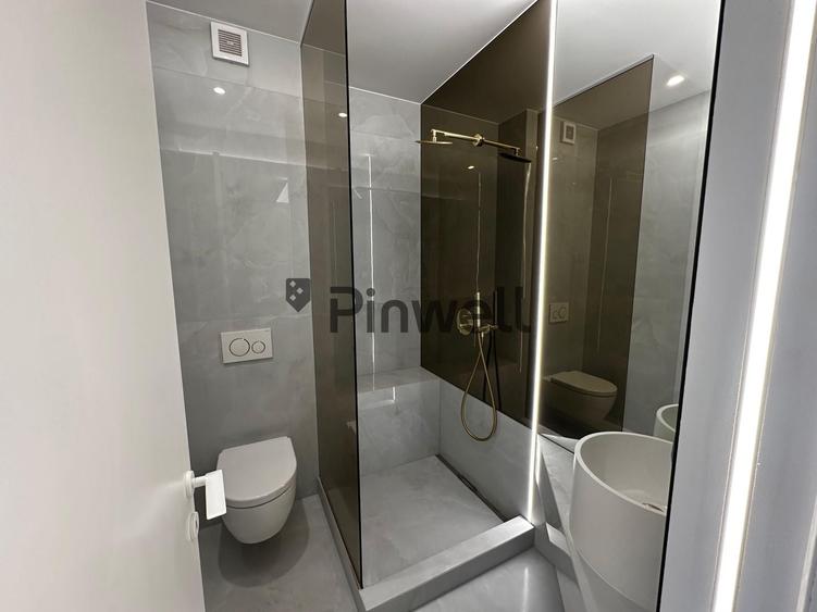 Apartament cu 3 camere semidecomandat în Pipera