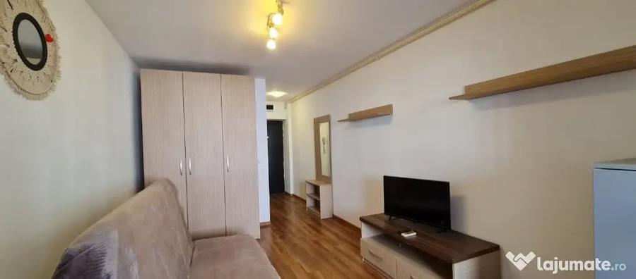 Garsonieră decomandată în Central