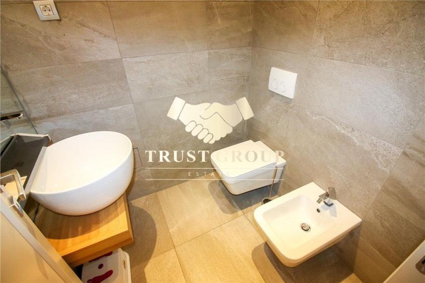 Apartament cu 4 camere decomandat, mobilat în Universitate
