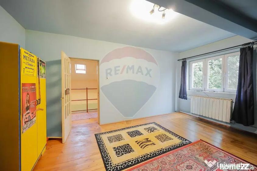 Casă cu 5 camere cu Teren 340 Mp în Ultracentral