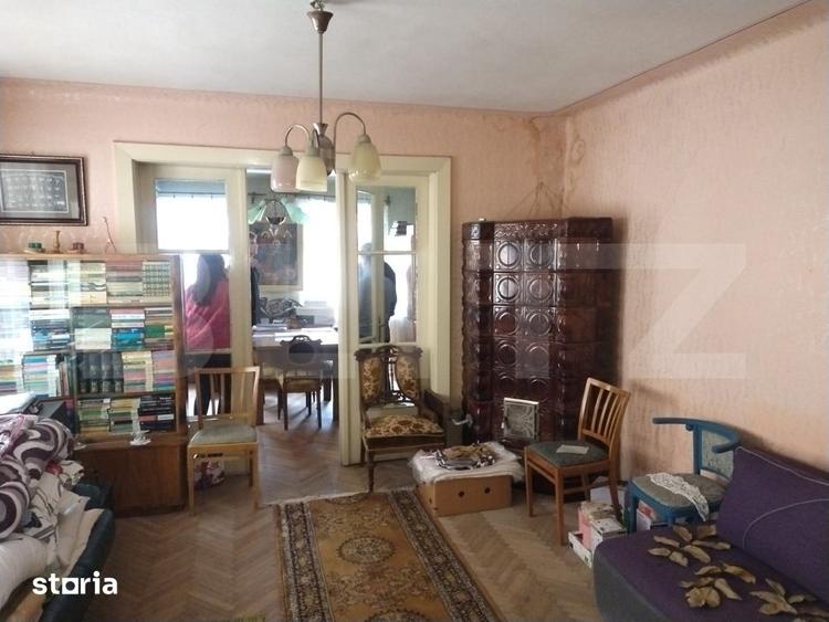 Casă cu 5 camere cu Teren 843 Mp în Schei