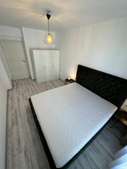 Apartament cu 2 camere semidecomandat, mobilat în Tomis Plus
