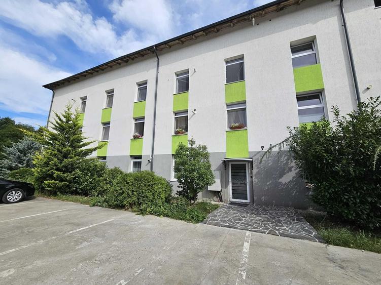 Apartament cu 2 camere decomandat în Firiza