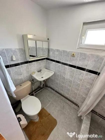 Casă cu 5 camere cu Teren 241 Mp în Semicentral