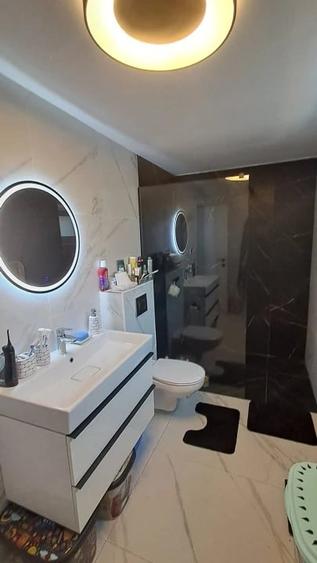 Casă cu 1 camere cu Teren 438 Mp în Romanești